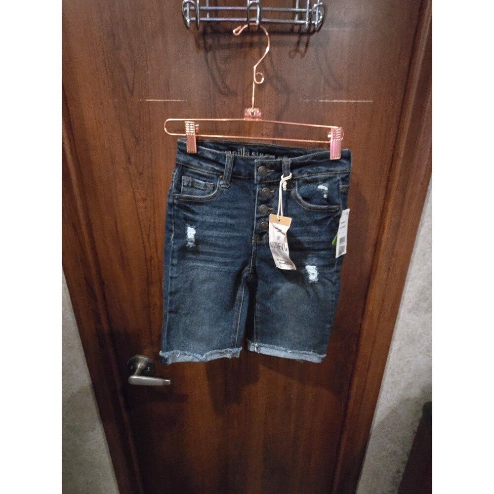 NWT Vanilla Star Shorts Waist 24 C-23